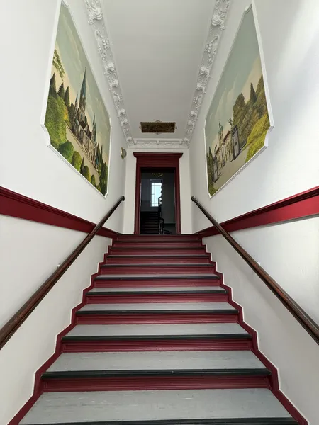 Stilvoller Altbau in Top-Lage: 2-Zimmer-Wohnung in Steglitz, Nahe Schloßstraße — photo 1